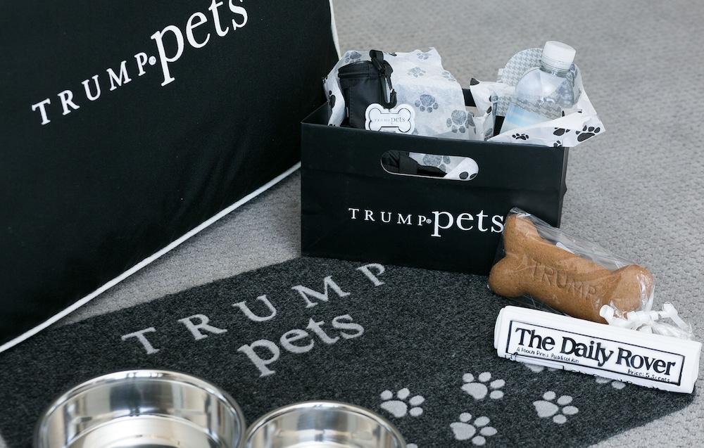 Trump International New York Exterior foto Trump Pets