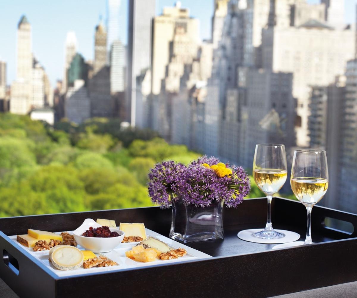 Trump International New York Exterior foto The Terrace at The Mark